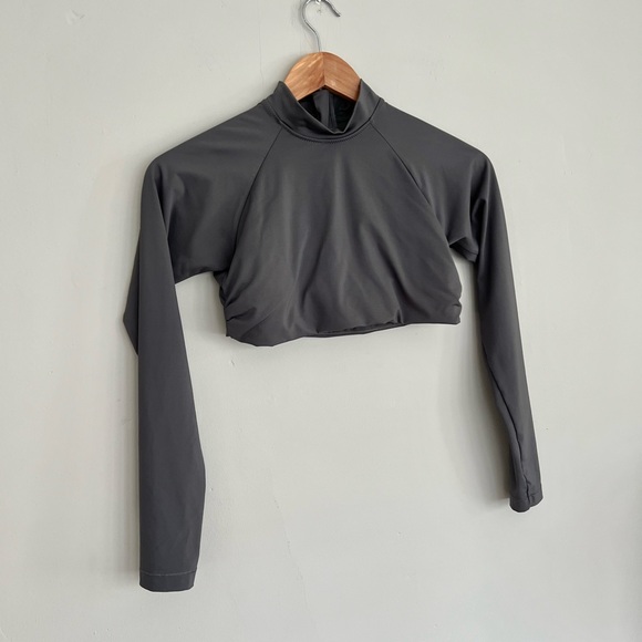 Athleta North Point Crop Rashguard size xs - Picture 2 of 5